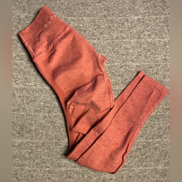 Alphalete Aero Leggings Rose Pink - Picture 6 of 7